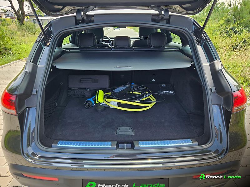Mercedes-Benz EQC (2022) 4MATIC 80 kWh - fotka 16 z 17
