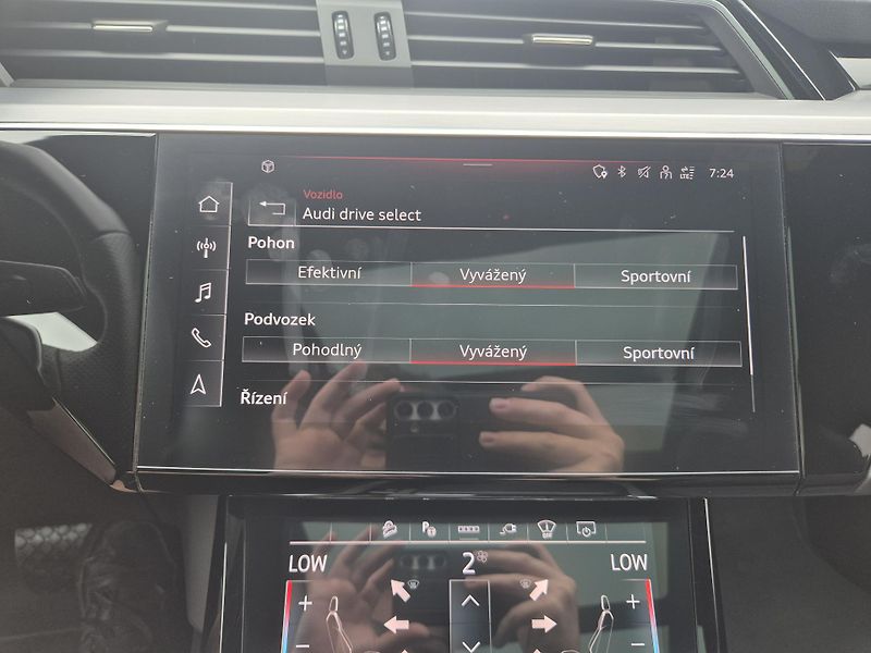 Audi e-tron 55 QUATTRO 300kw 21ALU - fotka 27 z 48