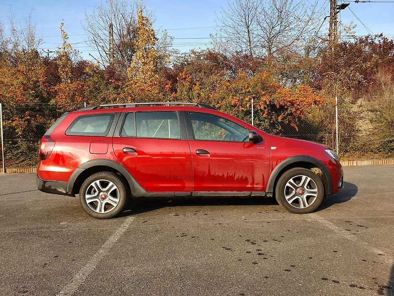 Výhodně koupíte třeba Dacii Duster, která na podzim plošně zlevnila o 15 tisíc korun.