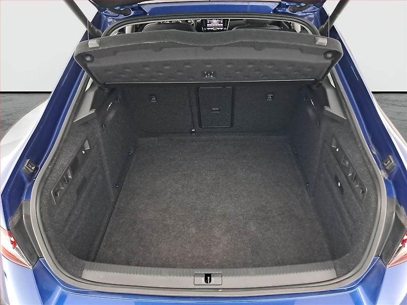 Škoda Superb (2022) Laurin&Klement 2.0 TDI - fotka 13 z 22