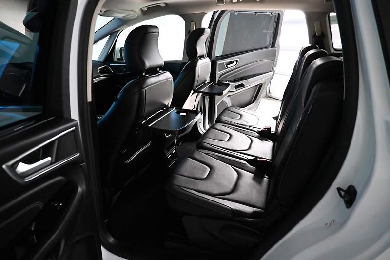 Ford S-MAX (2020) 2.0 4x4 140 KW LED ACC SONY Ta - fotka 9 z 45