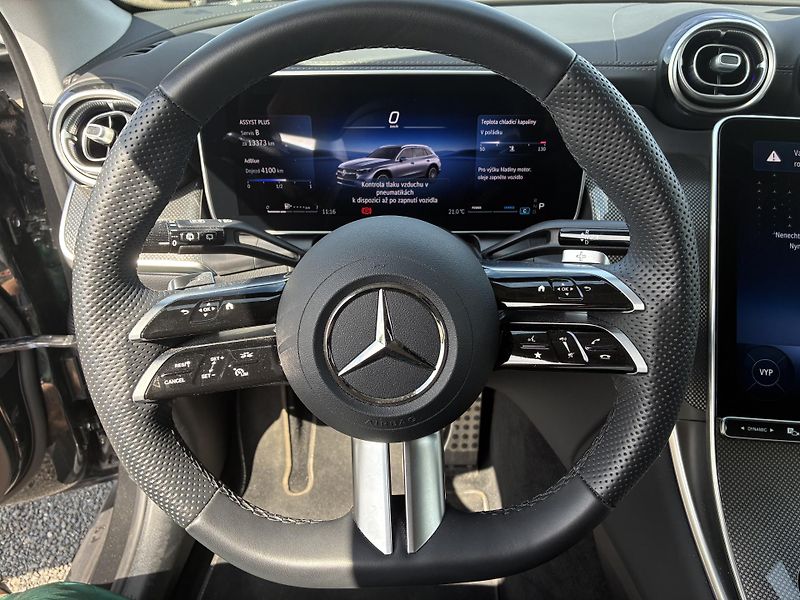 Mercedes-Benz GLC (2025) 220d 4MATIC - fotka 13 z 15