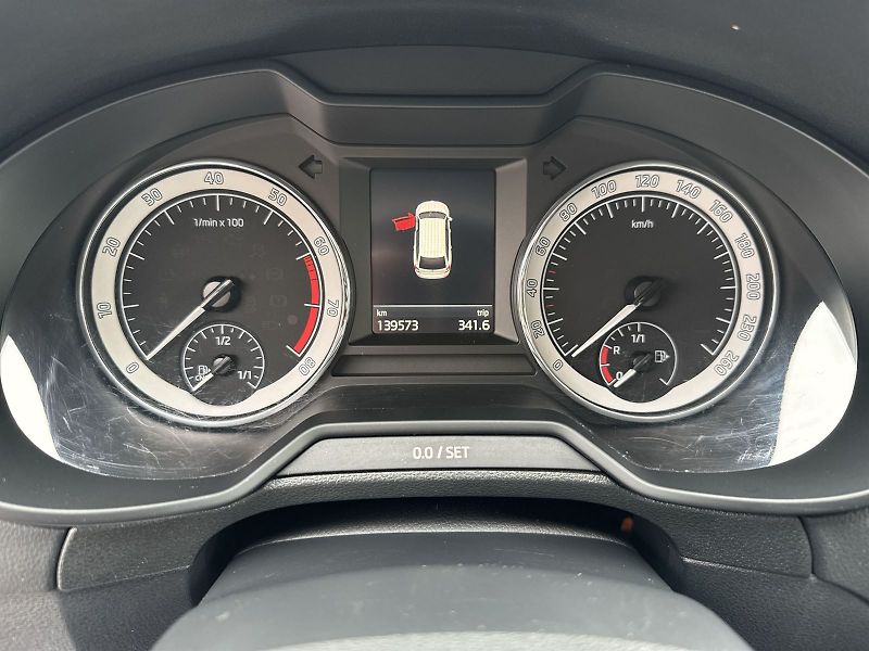Škoda Octavia (2019) Combi 1.5 TSI G-TEC DSG Style - fotka 6 z 32