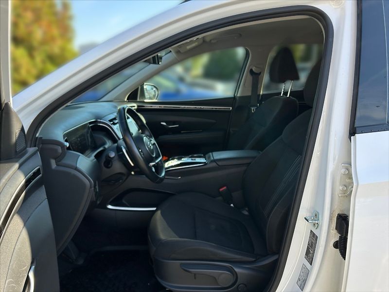 Hyundai Tucson 1,6 T-GDI 110 Style AT - fotka 7 z 11