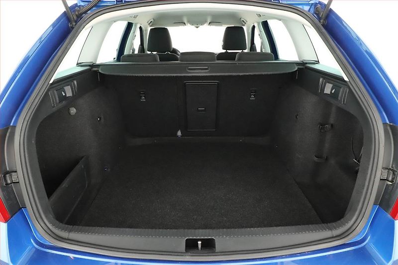 Škoda Octavia (2016) 1.6 TDI, Tempomat - fotka 15 z 16