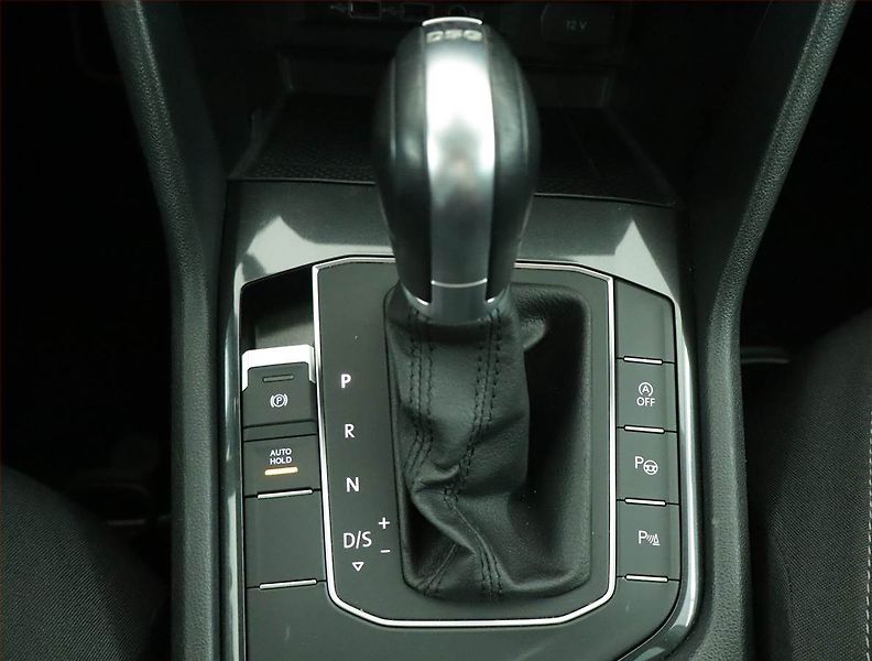 Volkswagen Tiguan (2018) 2.0 TDI, Automat, Serv.kniha - fotka 13 z 16