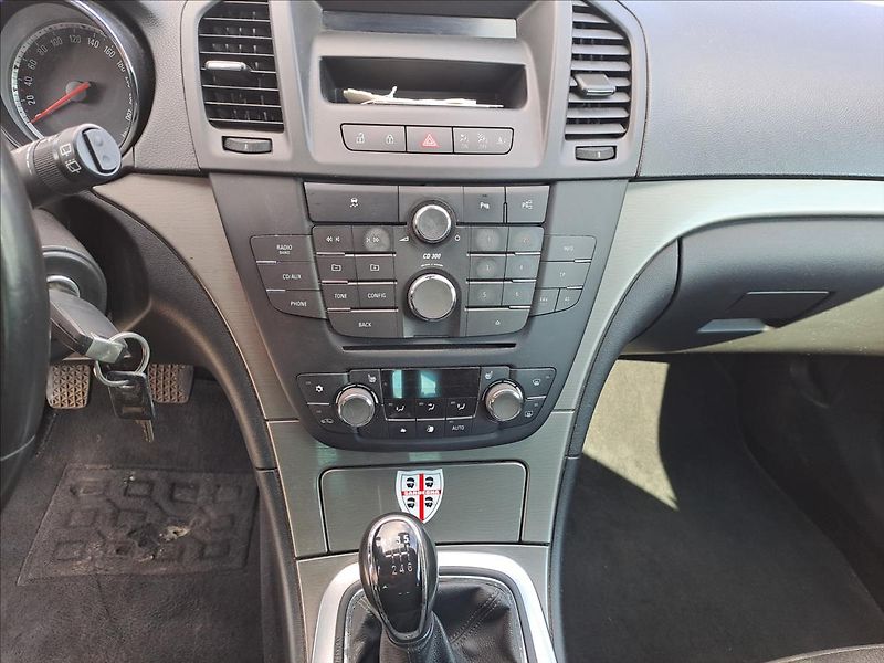 Opel Insignia 2,0 DCTI - fotka 13 z 14