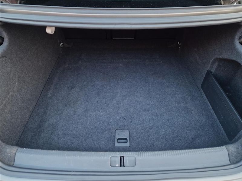 Volkswagen Passat CC 2.0 TDI 125kW DSG, původ ČR - fotka 16 z 43