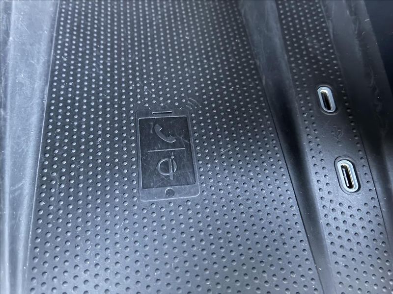 Škoda Octavia 2,0 TDI TAŽNÉ KEYLESS - fotka 27 z 31
