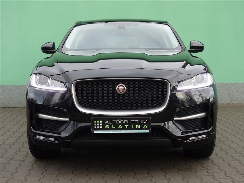 Jaguar F-Pace 2,0 20d AWD PRESTIGE - fotka 9 z 40