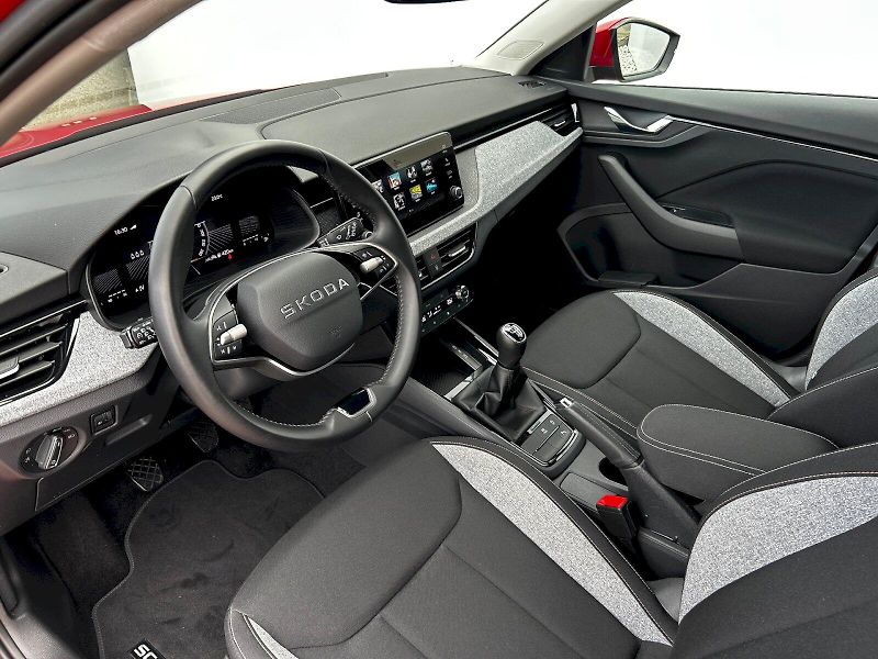 Škoda Scala (2025) 1.0 TSI 85kW MP6 Selection - fotka 23 z 35