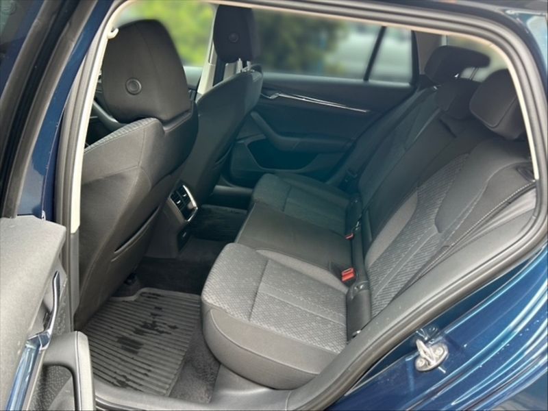 Škoda Octavia 2,0 TDI 110 Style DSG - fotka 8 z 11