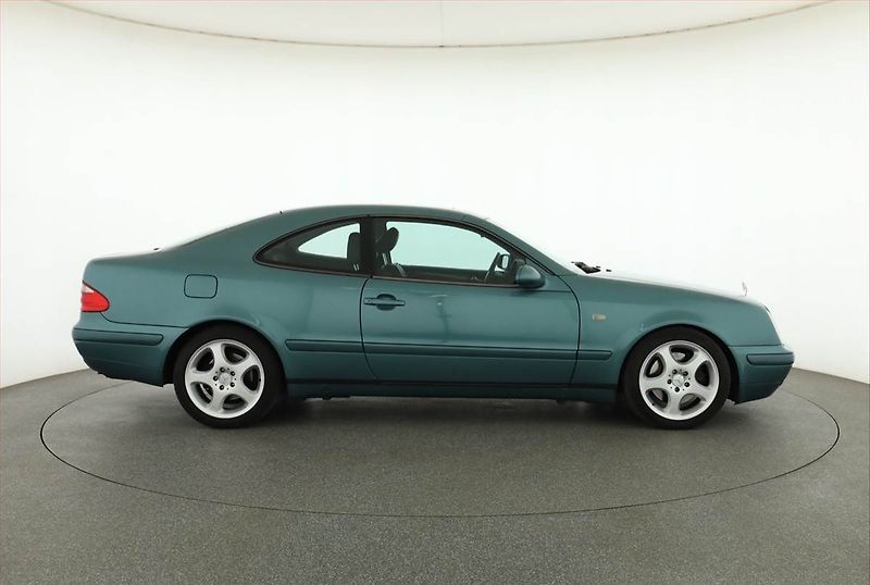 Mercedes-Benz CLK (1999) 430, Automat, Serv.kniha - fotka 6 z 16