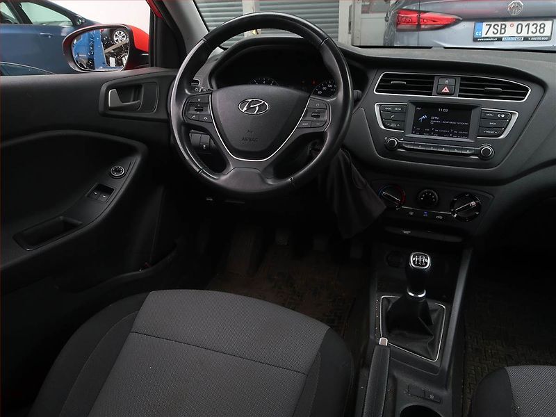Hyundai i20 (2020) 1.2 - fotka 7 z 13