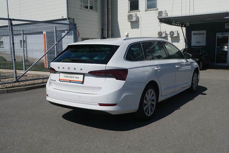 Škoda Octavia - fotka 2 z 6
