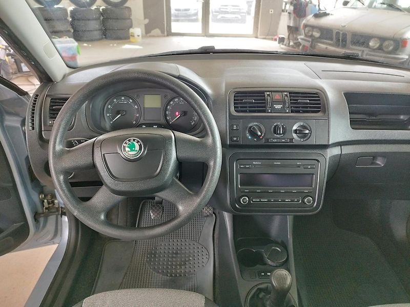 Škoda Fabia (2010) 1,2TSI,63KW,KLIMA,SER.KNIHA - fotka 18 z 21
