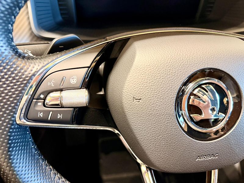 Škoda Kodiaq 2.0 TDi 147 Kw DSG Sportline - fotka 17 z 31
