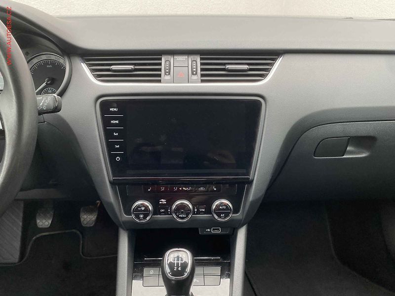 Škoda Octavia (2020) 1.6 TDi, Style, LED, navi - fotka 12 z 18
