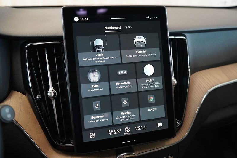 Volvo XC60 B5 PLUS Dark, Harman, 360° - fotka 25 z 42