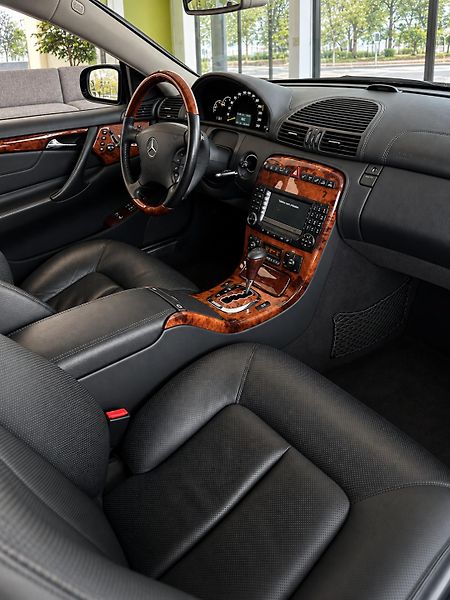 Mercedes-Benz CL (2005) - fotka 14 z 18