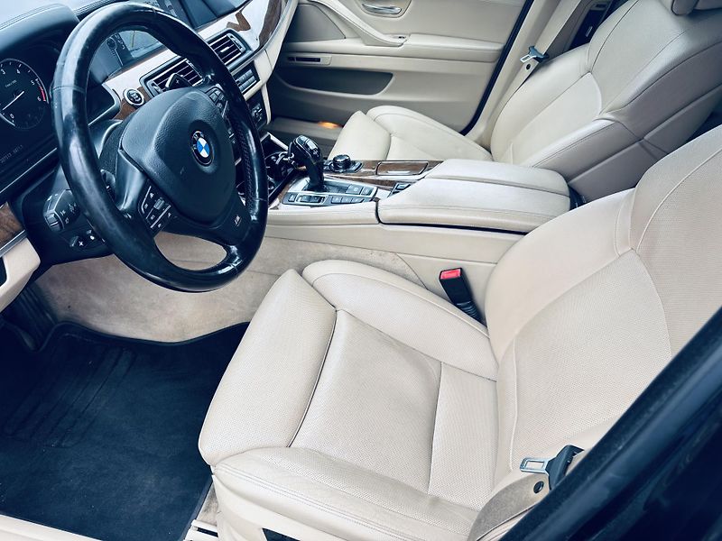 BMW Řada 5 (2012) M 550 D XDRIVE, 280kW, ČR - fotka 7 z 20