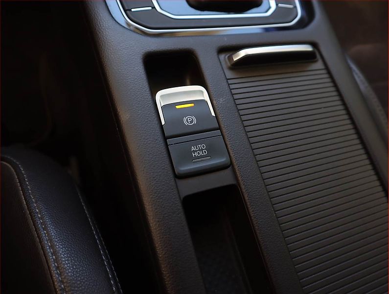 Volkswagen Passat (2016) 2.0 TDI, Automat, Serv.kniha - fotka 20 z 22