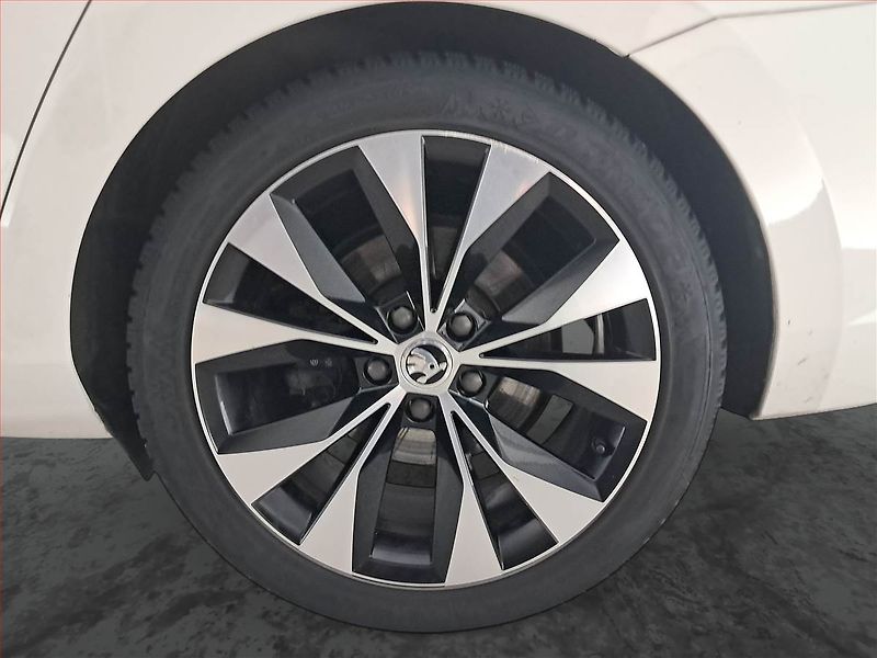 Škoda Superb (2016) Laurin&Klement 2.0 TDI - fotka 15 z 26