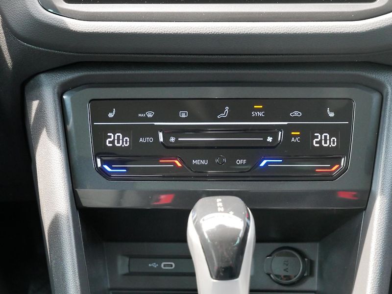 Volkswagen Tiguan - fotka 12 z 25