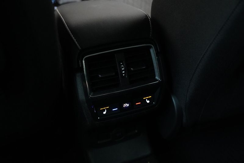 Škoda Karoq - fotka 25 z 27