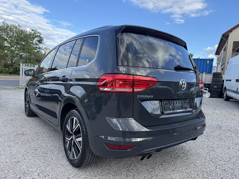 Volkswagen Touran (2020) 2.0TDi 110KW 7-Míst Highline  - fotka 11 z 28
