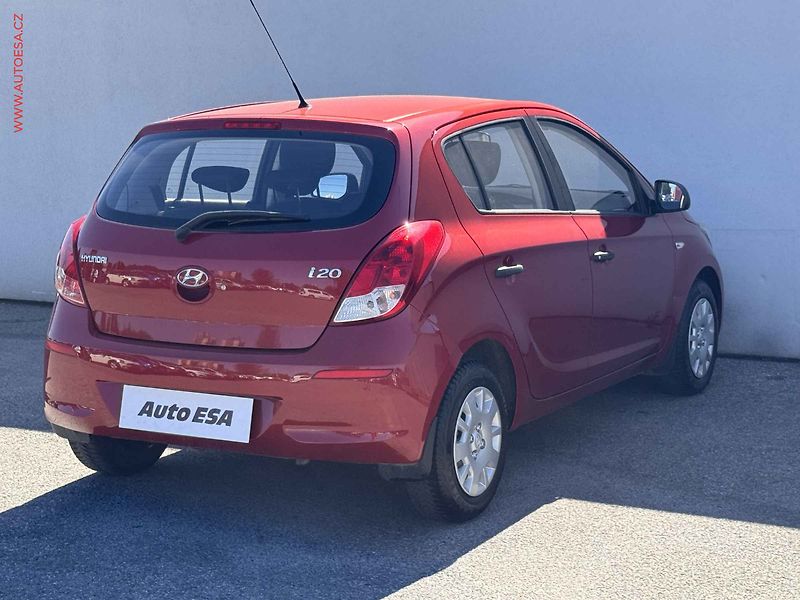 Hyundai i20 (2014) 1.2i, ČR, servis.kniha, AC - fotka 6 z 12