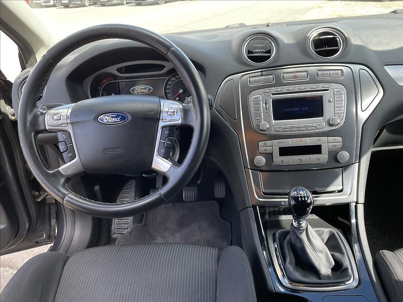 Ford Mondeo 2,0TDCi*103 kW*pravidelný serv - fotka 9 z 36