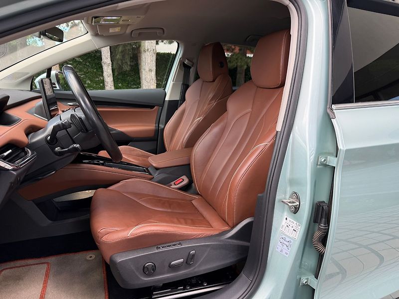 Škoda Enyaq 80 iV Kamera, 150 kW REZERVACE - fotka 14 z 36
