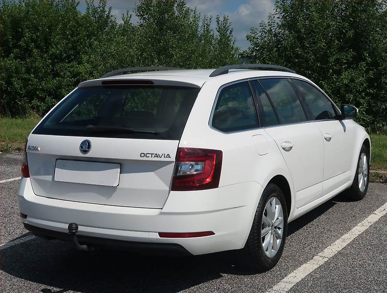 Škoda Octavia (2017) 1.6 TDI, Tempomat - fotka 5 z 16