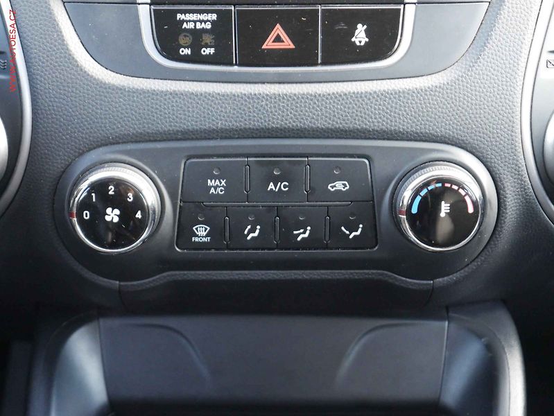 Hyundai ix35 (2012) 2.0CRDi, ČR, AC, tažné - fotka 12 z 16