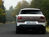 Při pohledu zezadu už auto vyhlíží 