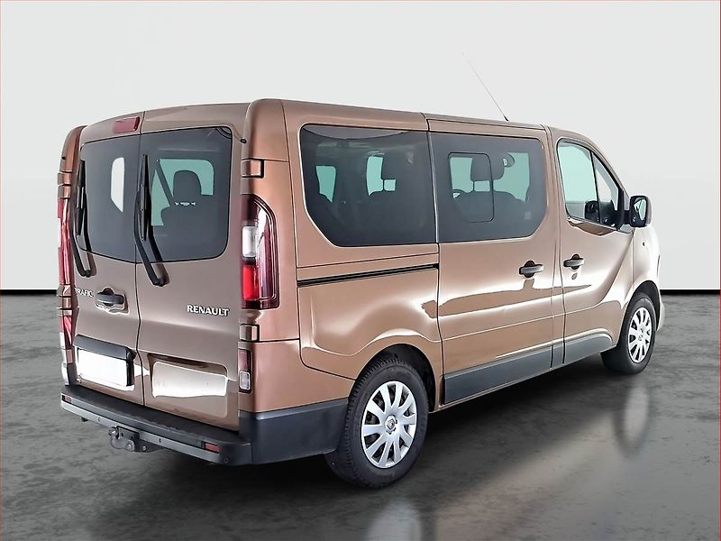 Renault Trafic (2016) 1.6 dCi, Bus, 8Míst, ČR - fotka 5 z 18