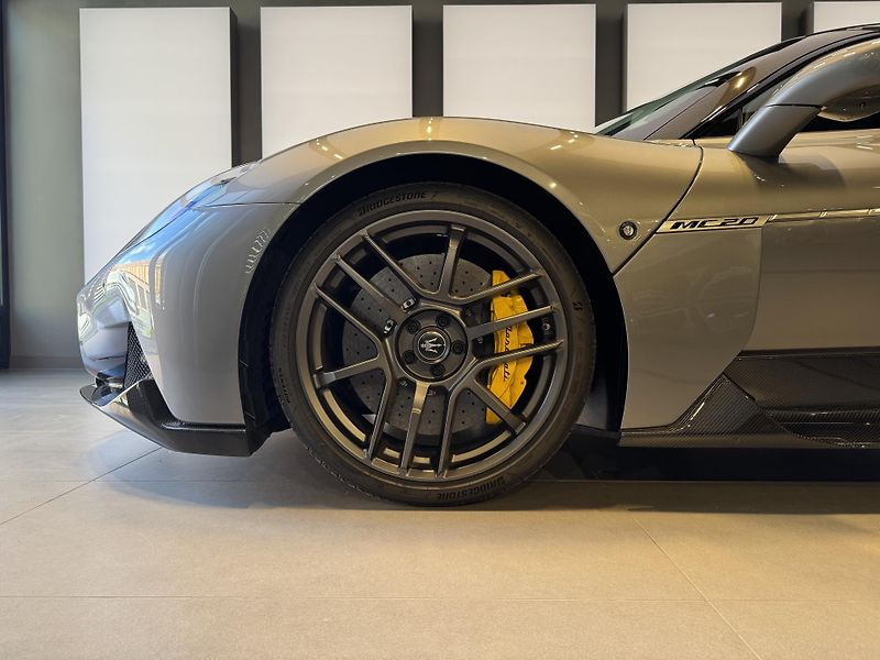 Maserati MC20 (2023) 630HP*PPF*FULL CARBON* - fotka 4 z 24