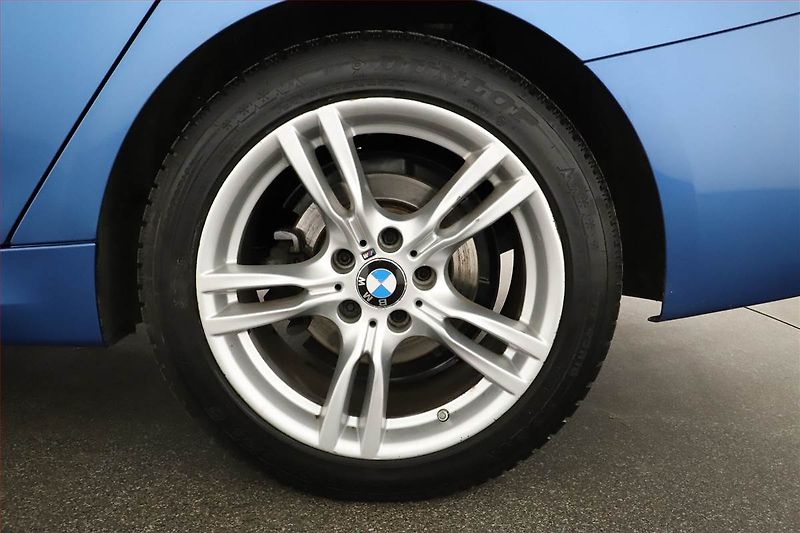 BMW Řada 3 (2016) 320d xDrive GT, 4X4, Automat - fotka 20 z 20