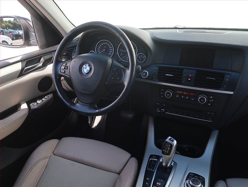 BMW X3 (2012) xDrive20d, 4X4, Automat - fotka 7 z 21