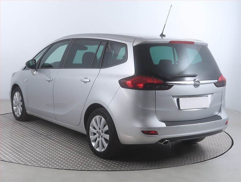 Opel Zafira (2017) 2.0 CDTI, Automat, Tempomat - fotka 4 z 15