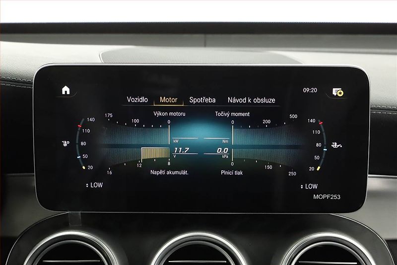 Mercedes-Benz GLC (2020) 300 d - fotka 18 z 21