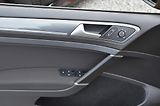 Volkswagen Golf (2017) 1.6 TDi 85kW DSG R-LINE HighL. - náhled 29