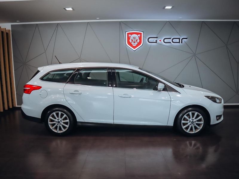 Ford Focus 1.5 EcoBoost Titanium - fotka 5 z 23