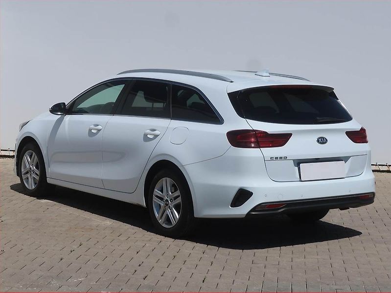 Kia Ceed (2019) Gold 1.6 CRDi, Serv.kniha - fotka 4 z 17