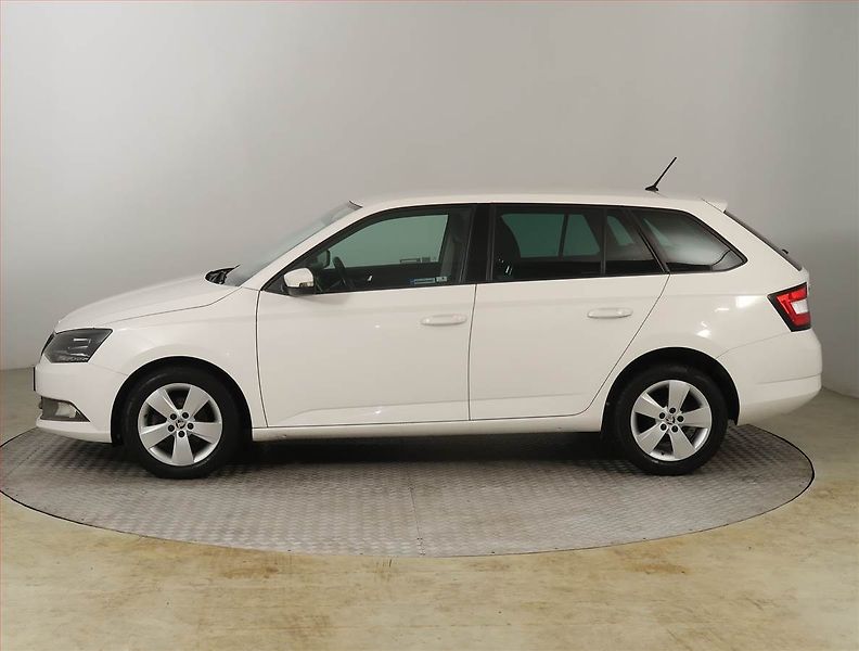 Škoda Fabia (2015) Style 1.4 TDI, Park. senzory - fotka 3 z 21
