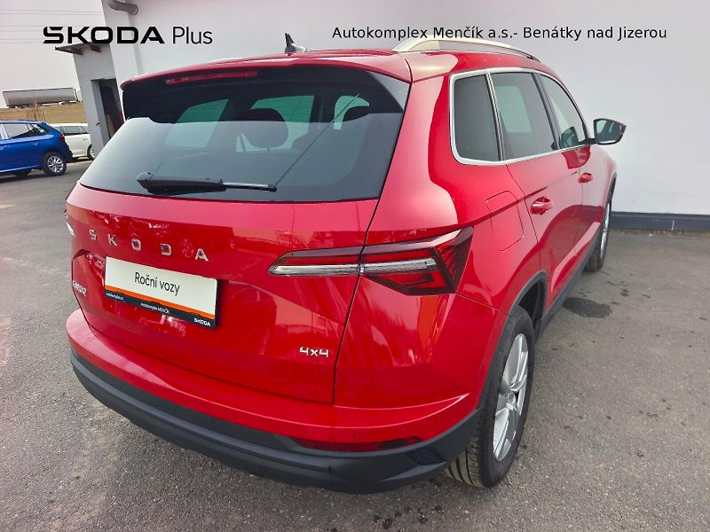 Škoda Karoq (2025) TOP SELECT TD 110/2.0 A7A 4x4 - fotka 2 z 35