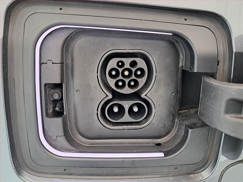 BMW i3 (2020) i3s 120Ah BEV, SoH 96% - fotka 22 z 22