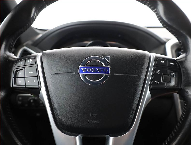 Volvo XC60 (2015) Summum D5, 4X4, Automat - fotka 8 z 21