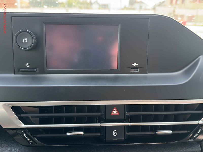 Citroën C4 (2022) 1.2PT, Life, TZ - fotka 14 z 17